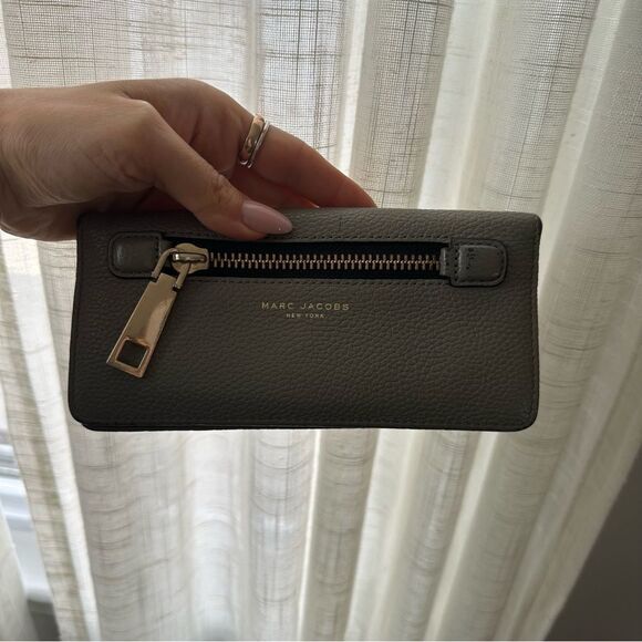 Marc Jacobs Gotham Leather Wallet - Picture 10 of 15